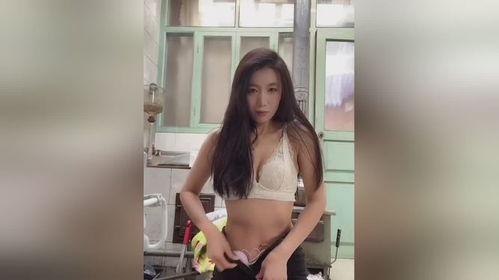 吃瓜烧烤店老板娘网红,从街头摊贩到网络红人的逆袭之路 第1张 吃瓜烧烤店老板娘网红,从街头摊贩到网络红人的逆袭之路 第1张